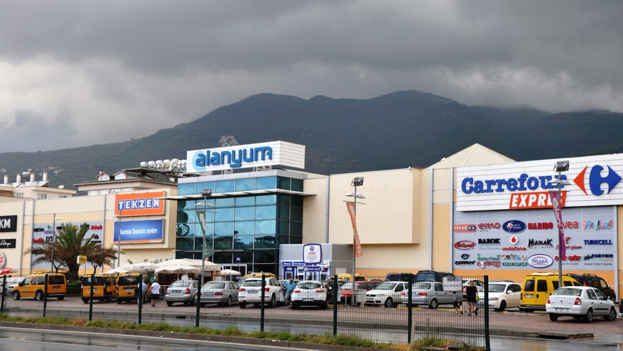 Shopping in Alaya the Alanyum Mall in Alanya, Turkey